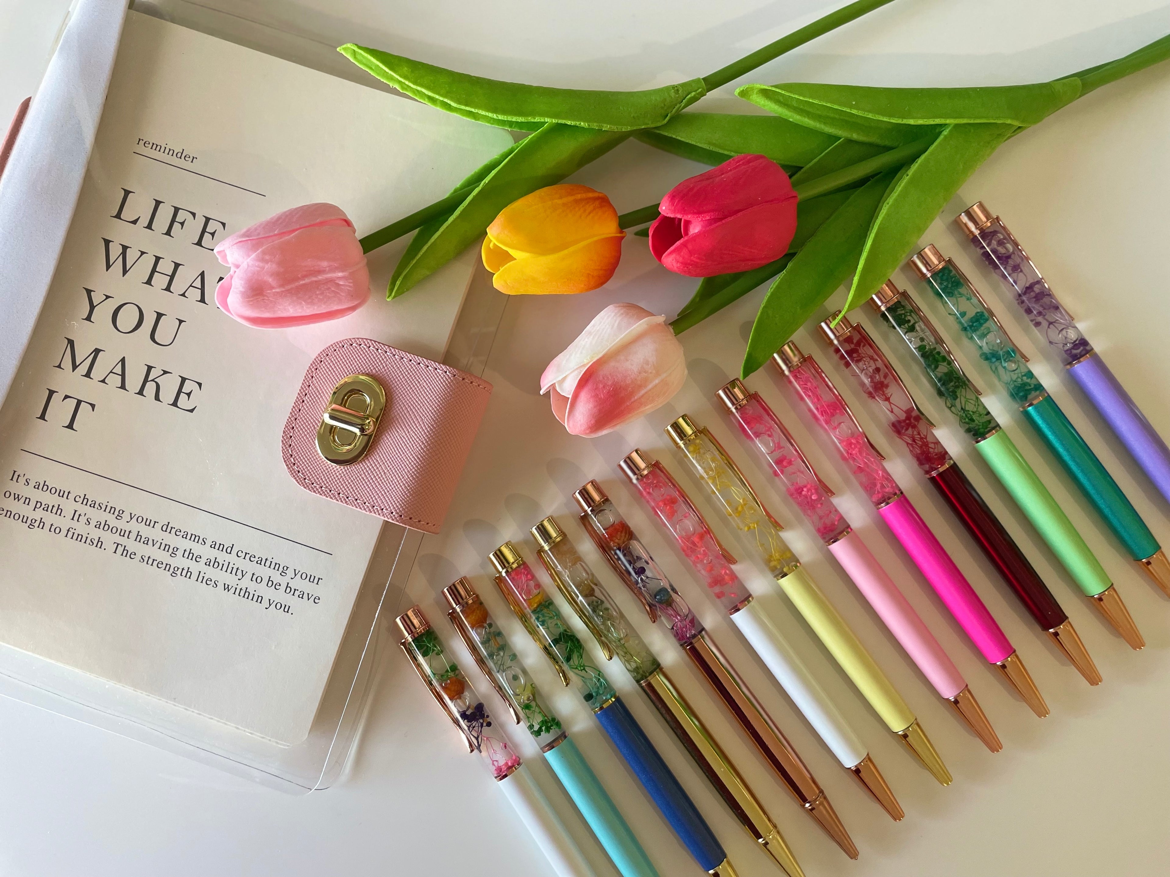 Liquid dried flower pen