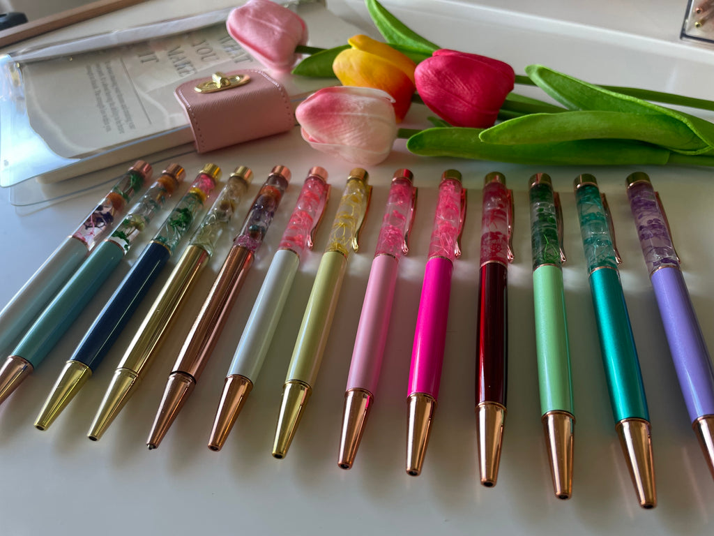 Liquid dried flower pen