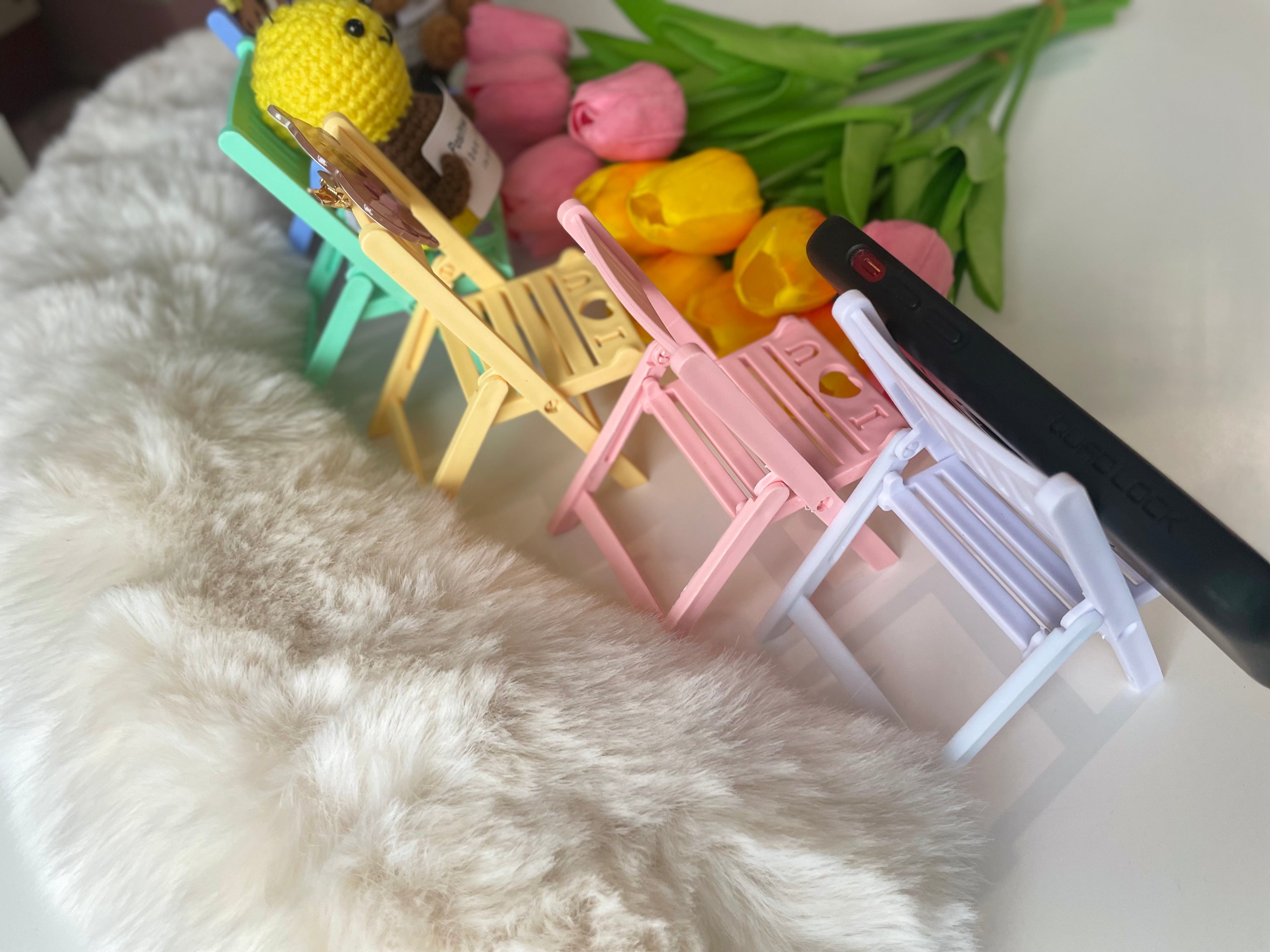 Foldable Chair-Shaped Phone Holder