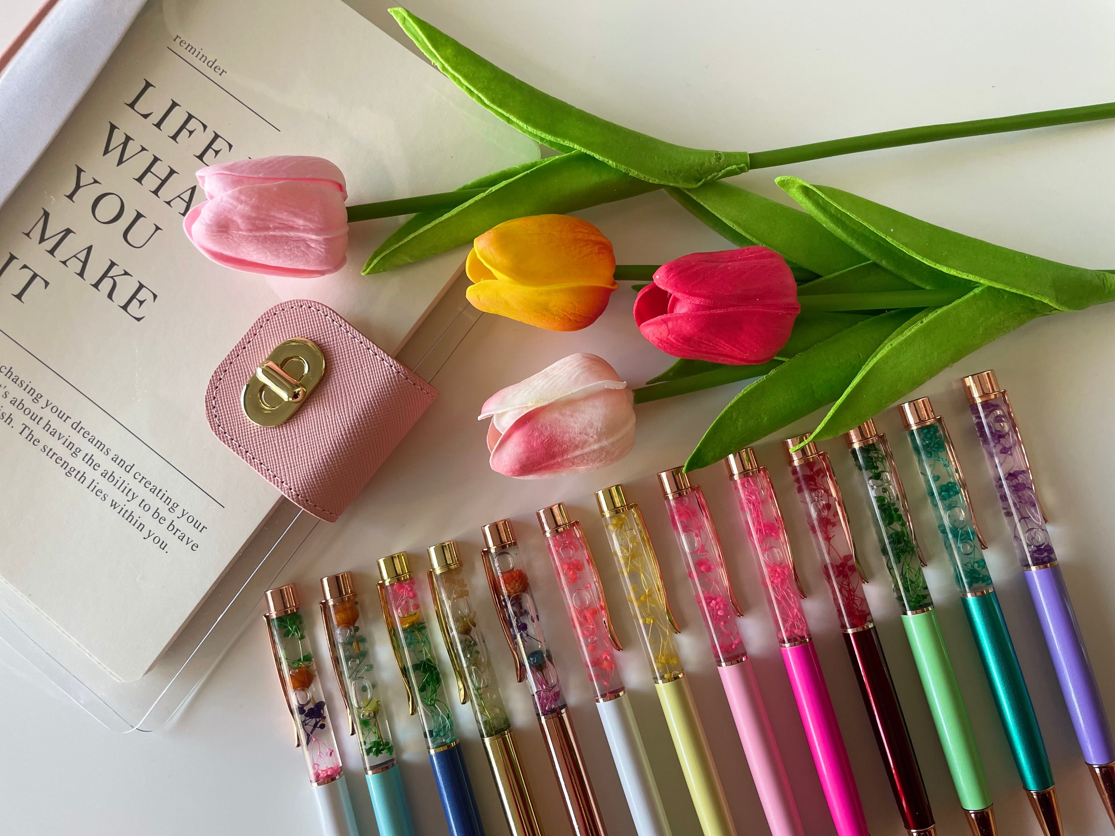 Liquid dried flower pen