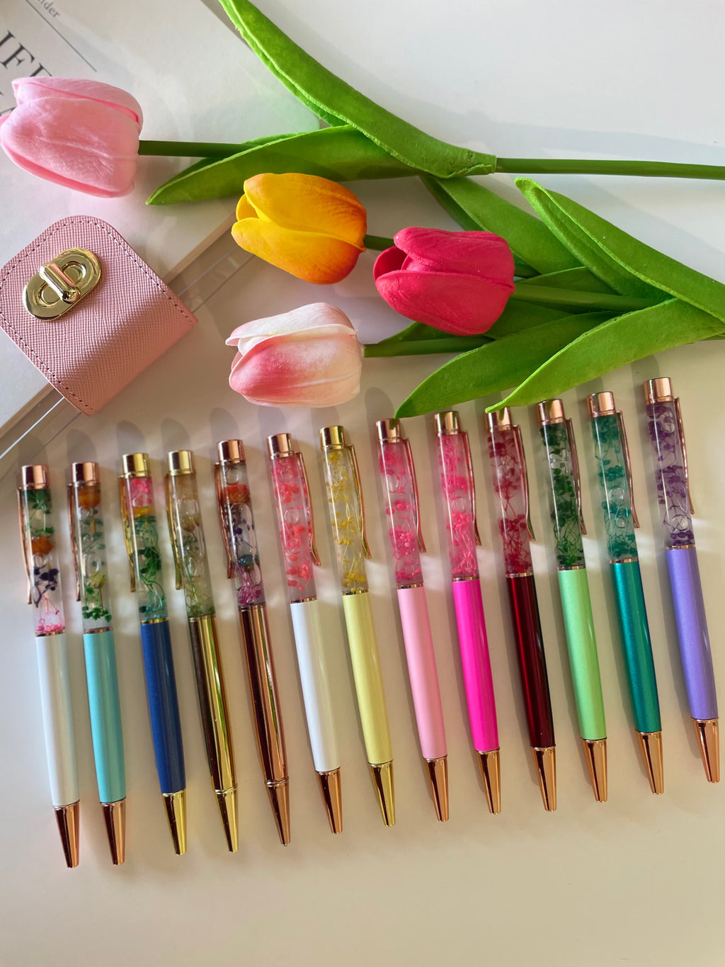 Liquid dried flower pen