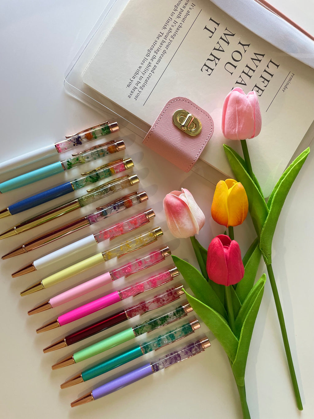 Liquid dried flower pen