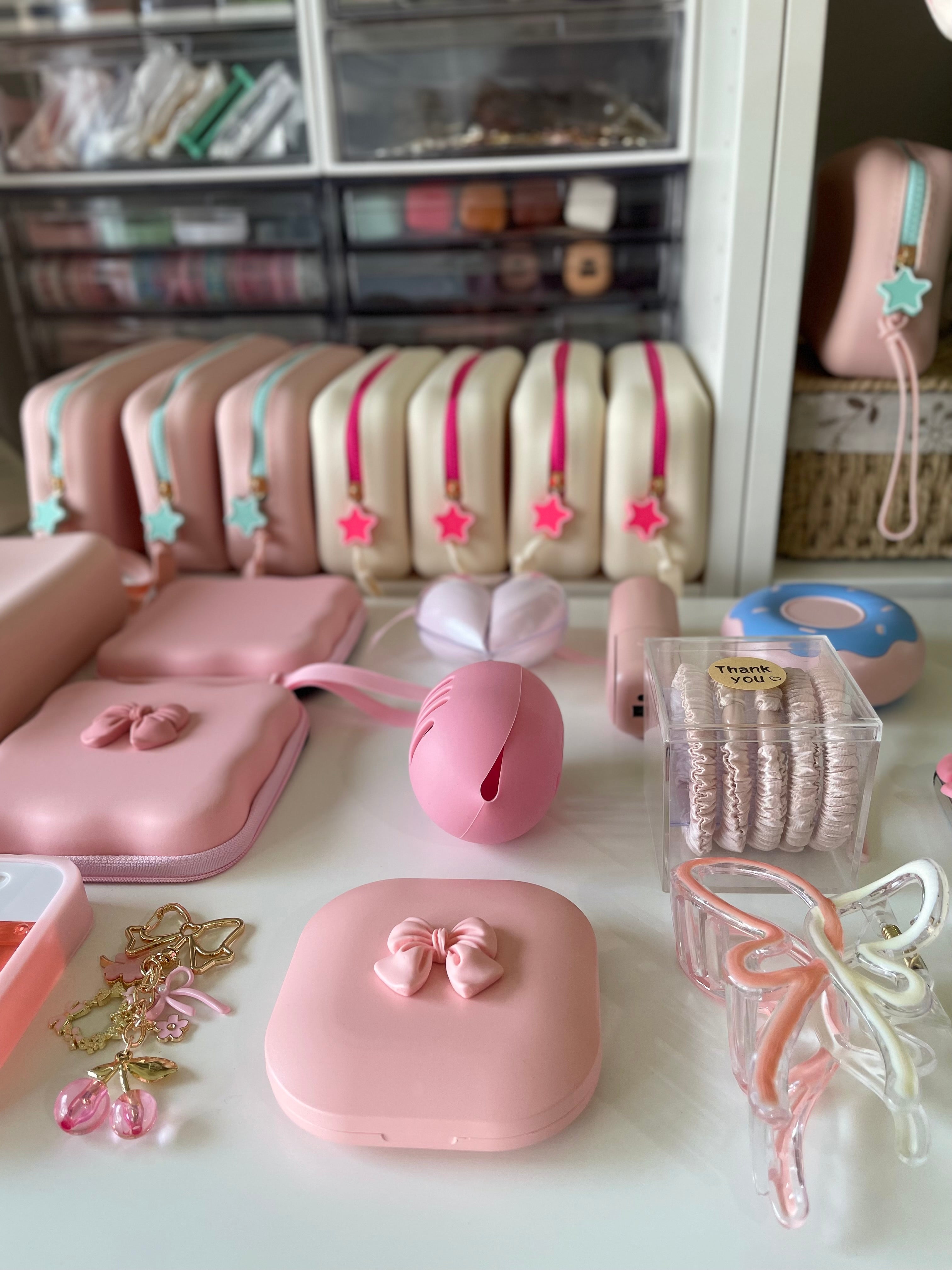 Pink bundle ( pretty & practical )