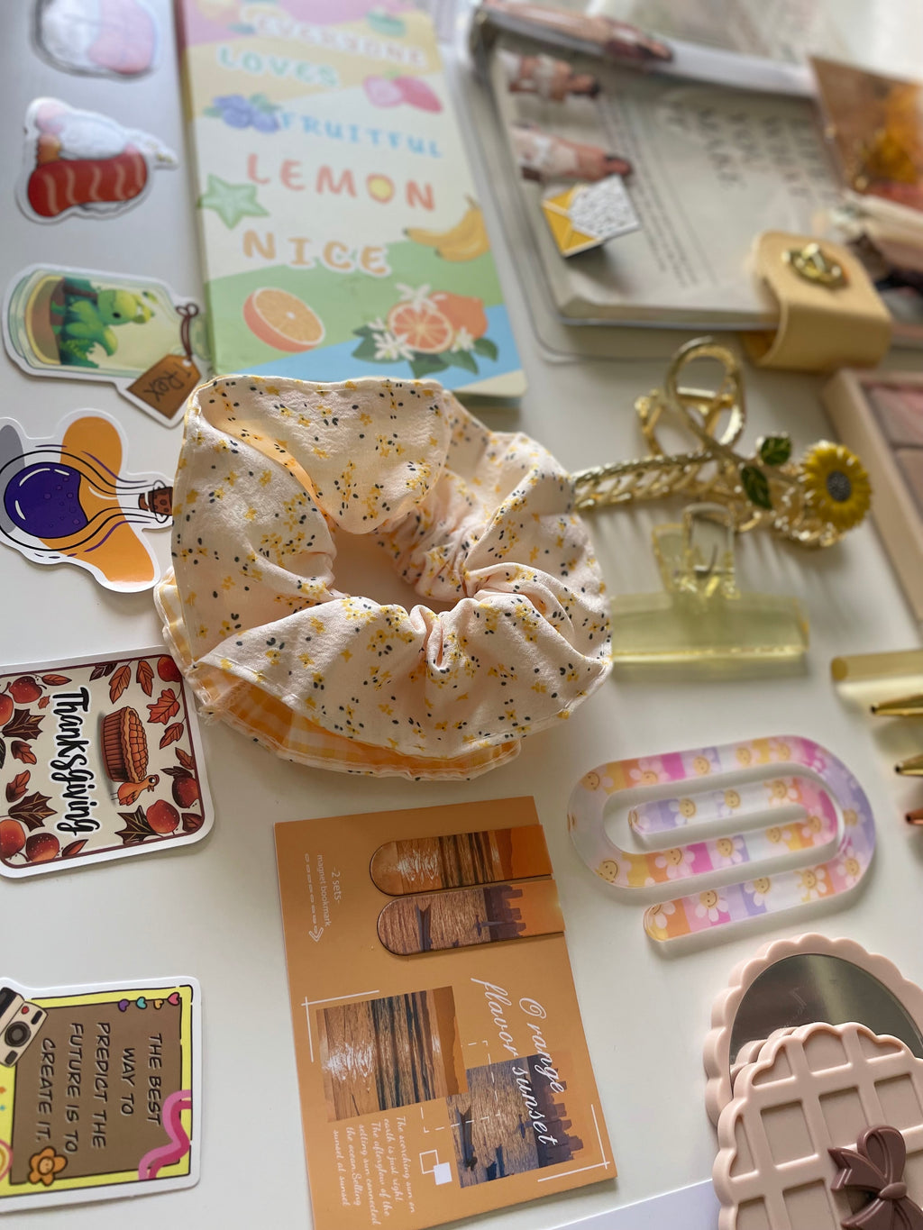 ☀️ Sunshine Yellow ( Stationery & Essential )