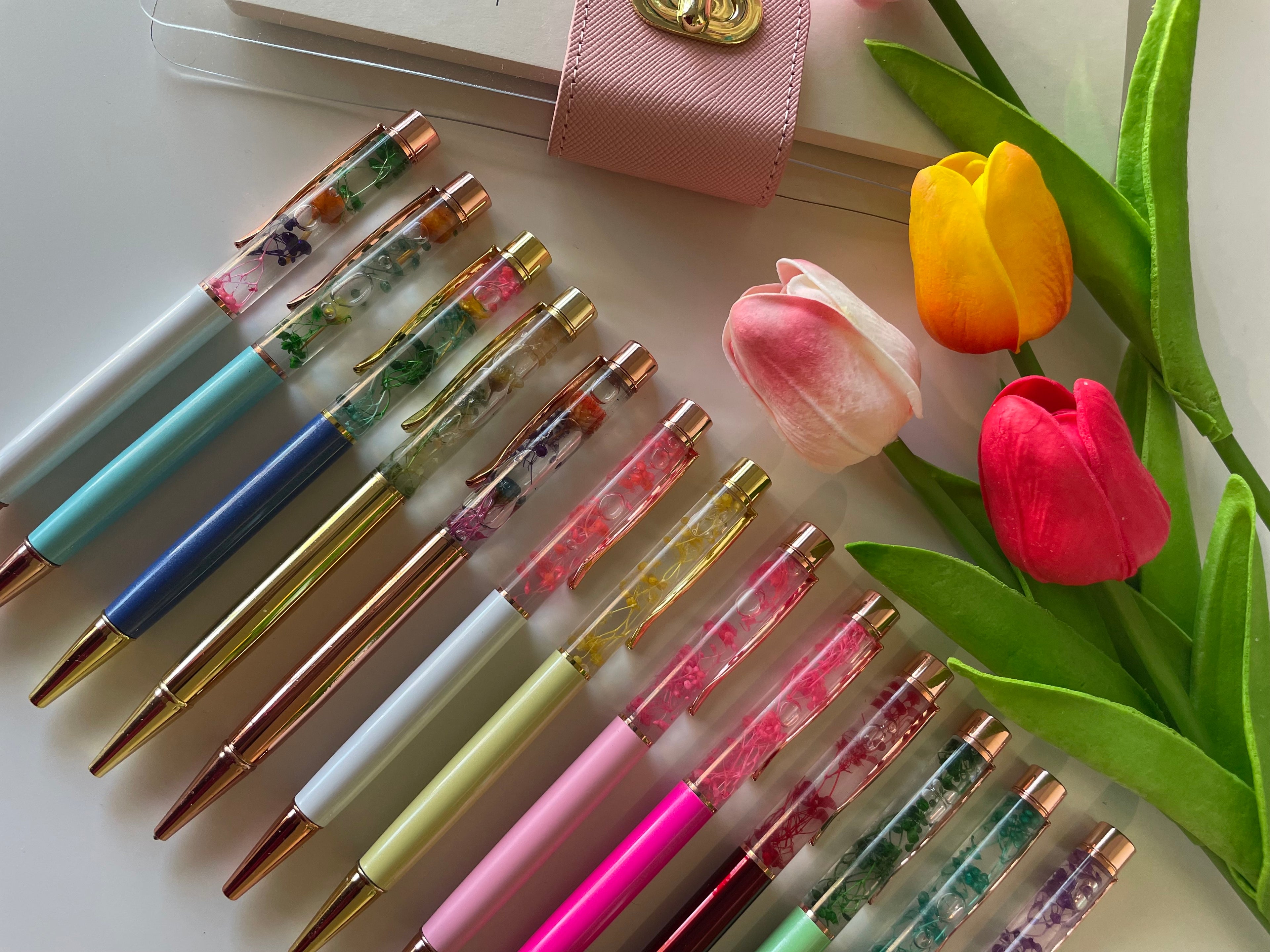 Liquid dried flower pen