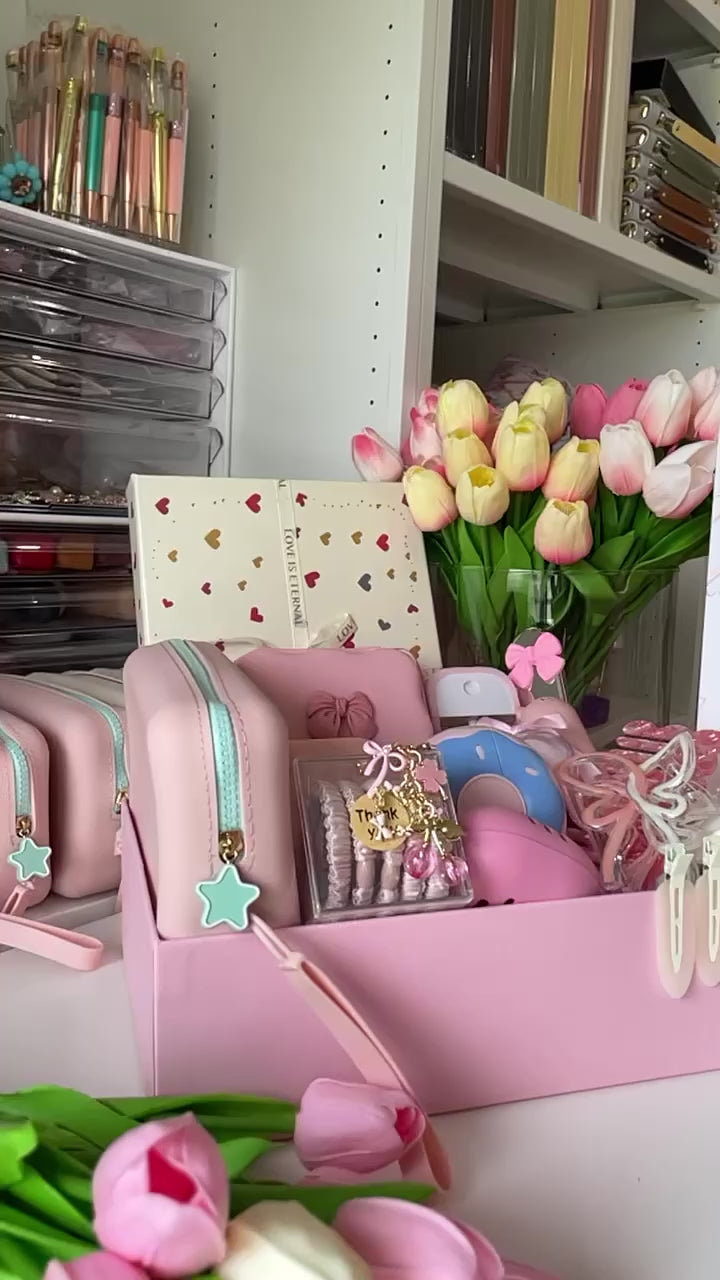 Pink bundle ( pretty & practical )